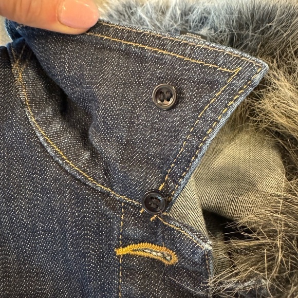 I.N.C. Denim jacket  with faux fur removable collar size small - Picture 10 of 11